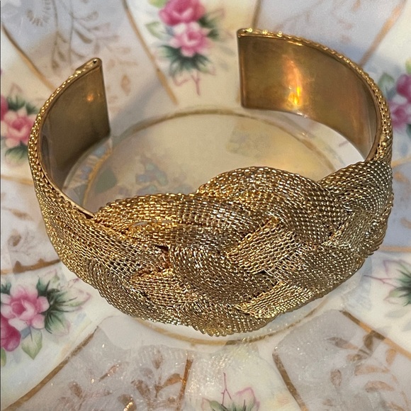 Vintage Jewelry - Vintage Woven Gold Mesh Cuff Bracelet